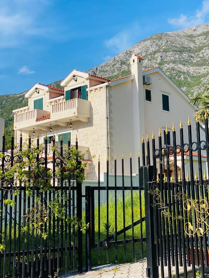 Villa Blanca Рисан Экстерьер фото