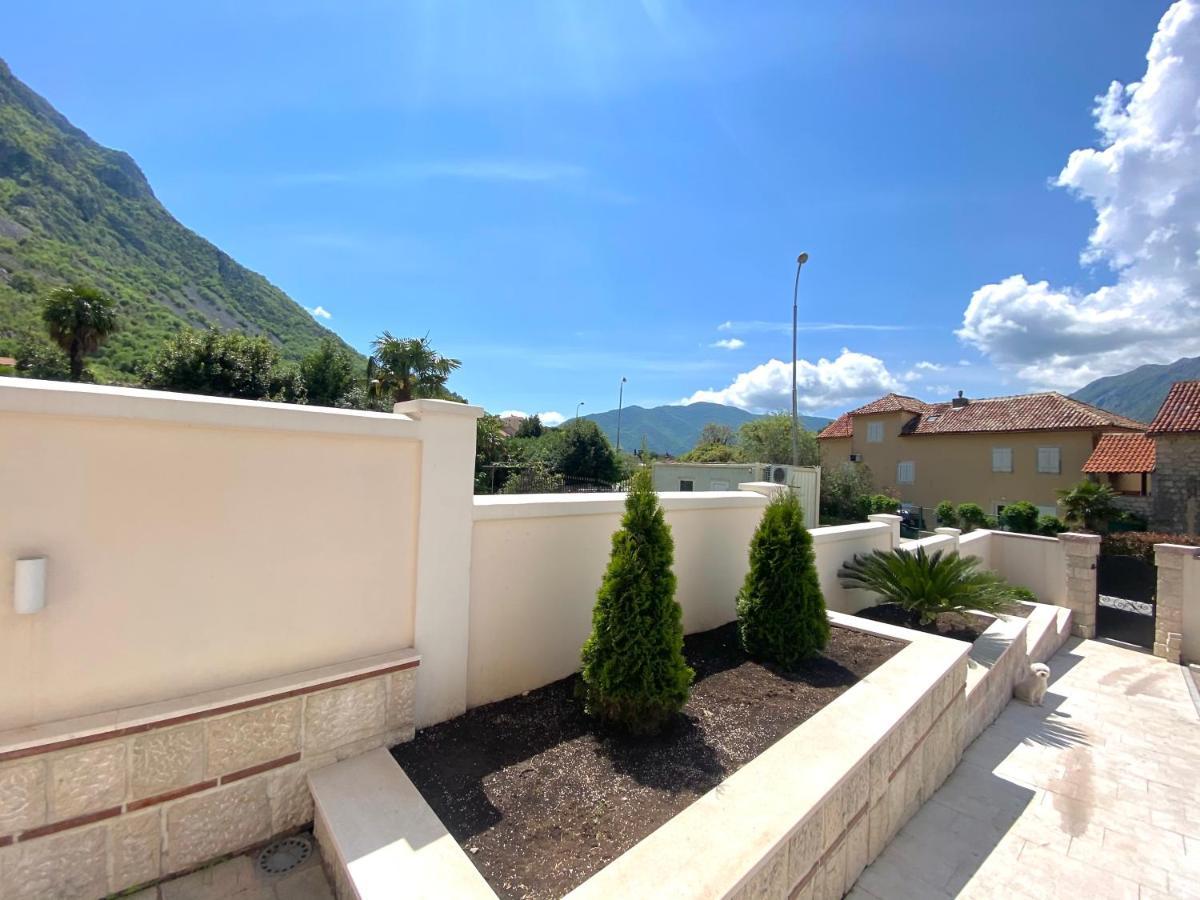 Villa Blanca Рисан Экстерьер фото